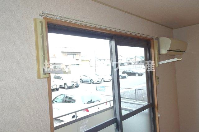 COZY　COURT　東岡崎の設備|室内物干し　2019年撮影