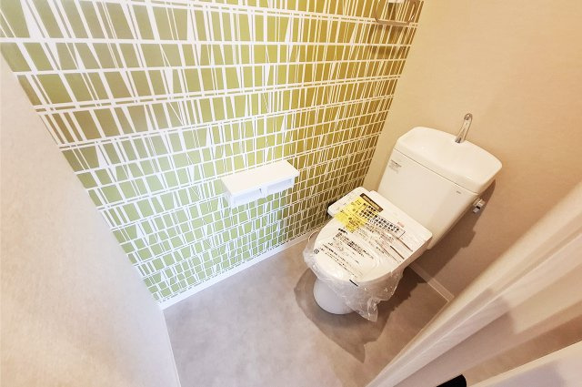 【トイレ】 | 朝日プラザ松原II | トイレ：便器・温水洗浄便座を新調済み。