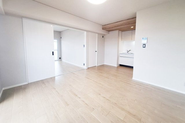 【居間・リビング】の画像