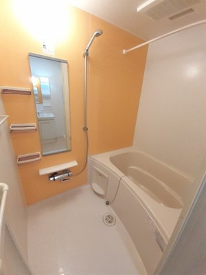 【浴室】 | ドゥース　レシ　Ａ