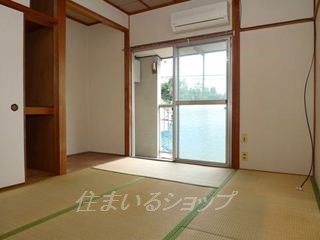 翠荘の寝室|エアコンはサービス品