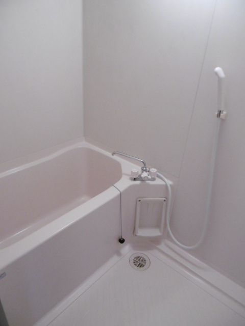 第３シルクロードハイツの浴室