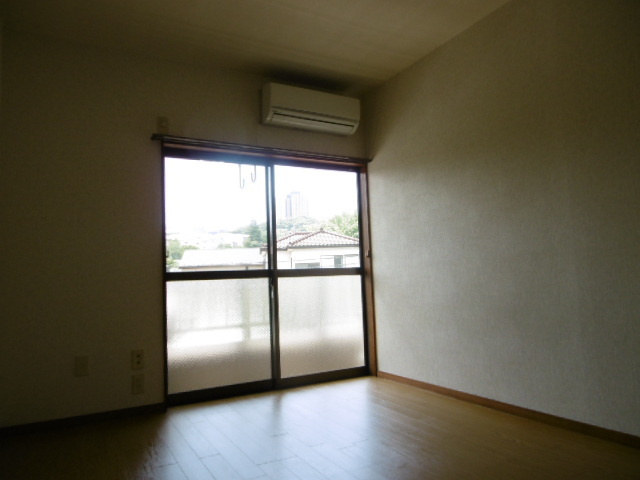 第３シルクロードハイツの居間・リビング