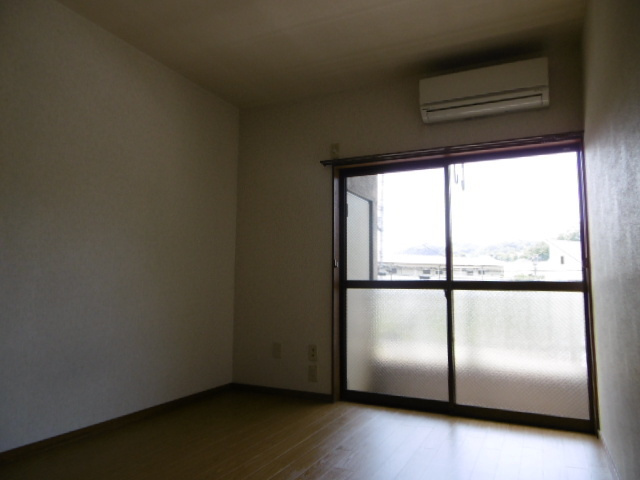 第３シルクロードハイツの居間・リビング