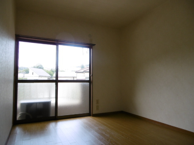 第３シルクロードハイツの居間・リビング