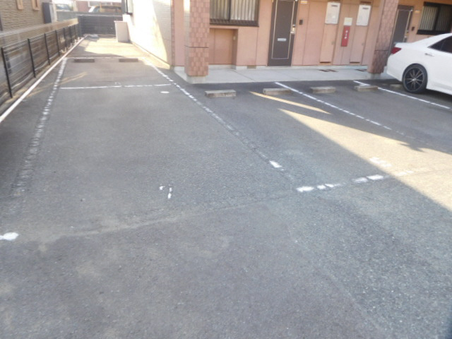 エクセランコートの駐車場