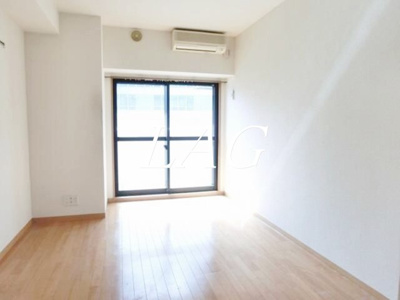 【居間・リビング】 | スカイコート芝壱番館 | 洋室のお部屋です。