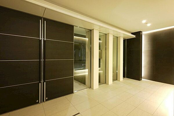 ヴォーガコルテ浅草橋のエントランス