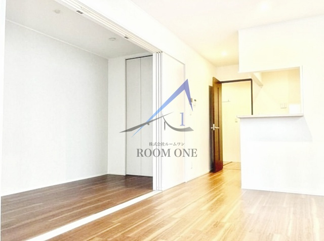 アムール・Ｋ・ｍｕｍｅの居間・リビング|洋室のお部屋です。