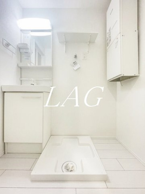 【設備】 | BIBLIO MEGURO | 室内洗濯機置場です。