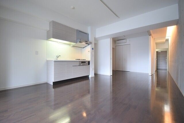 ｔｈｅ　ｇｌａｓｓｅｓの居間・リビング