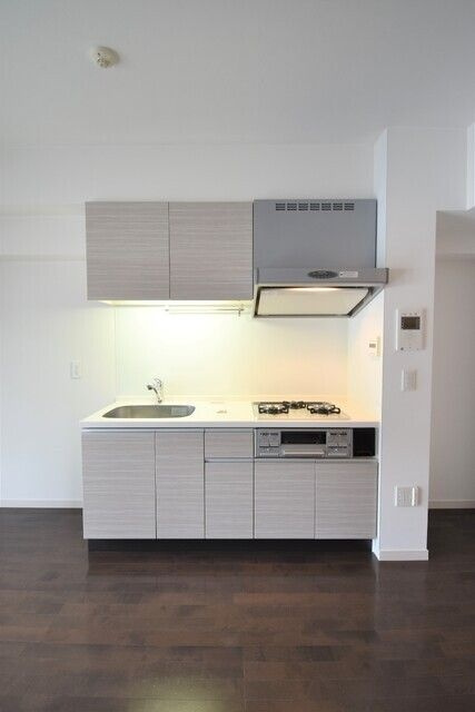 ｔｈｅ　ｇｌａｓｓｅｓのキッチン