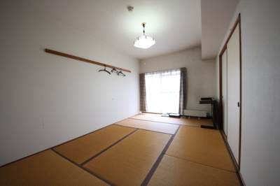 【和室】 | 琵琶湖アーバンリゾート2番館 | 和室別角度