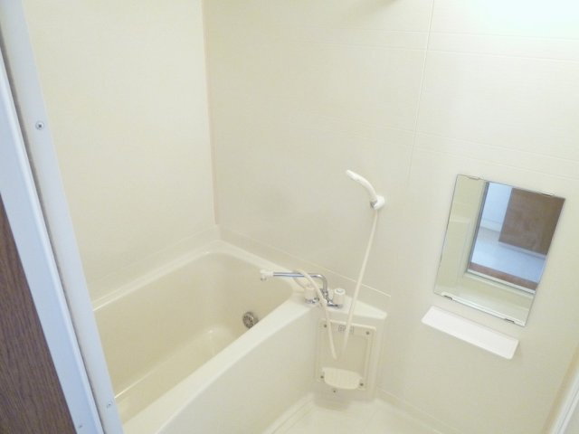 ウエストユ－Ａの浴室