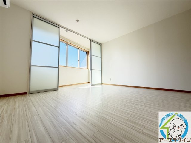 橋本ビルの洋室