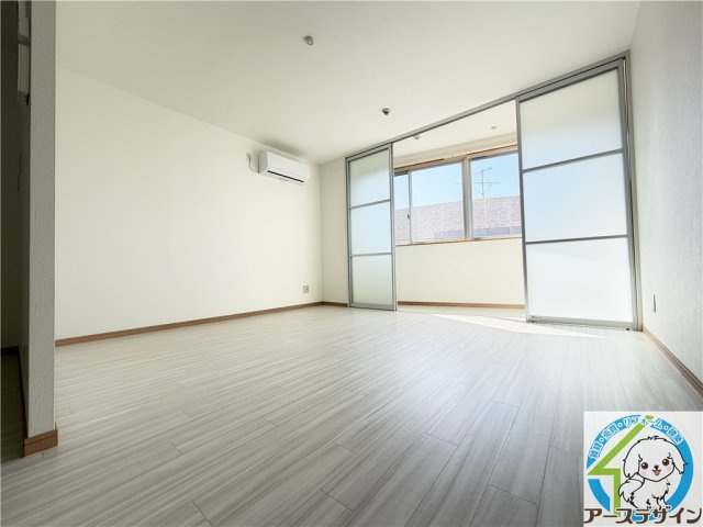 橋本ビルの洋室