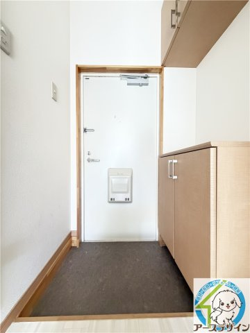 橋本ビルの玄関