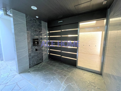 【エントランス】 | ウェルホームズ靭公園