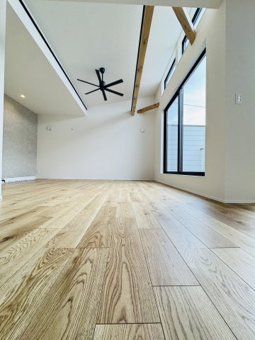 SHONAN FAMILY RESORT — 鵠沼海岸の家の居間・リビング