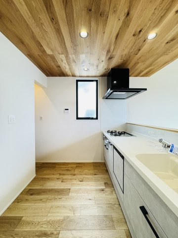 SHONAN FAMILY RESORT — 鵠沼海岸の家のキッチン