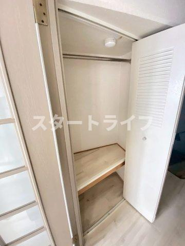 大阪市淀川区宮原１丁目の賃貸マンションの収納