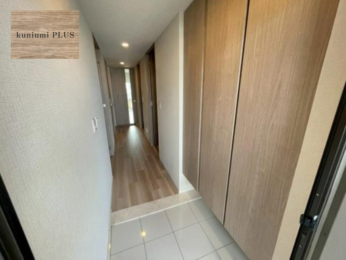 ディモア城東シティの玄関