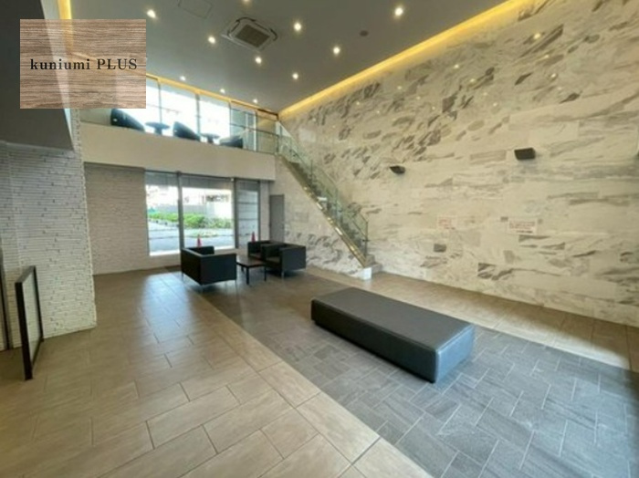 ディモア城東シティのエントランス