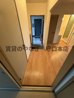 【玄関】 | エスポワールB