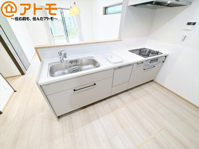 【キッチン】 | 駿河区有東3丁目　新築戸建　全1棟 | 対面式のキッチンはリビングを見渡すことができるので安心♪家族の会話も増えそうですね♪