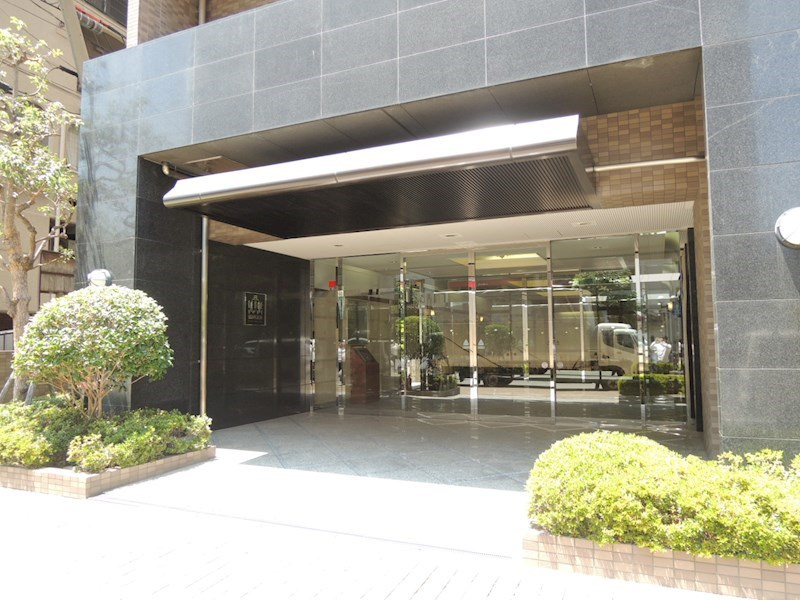 リーガル神戸下山手のエントランス