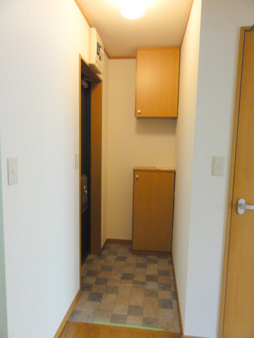 メゾンクレールの居間・リビング|★広めの玄関★