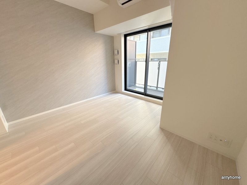 コンフォリア・リヴ博労町一丁目Q　仲介手数料無料の寝室