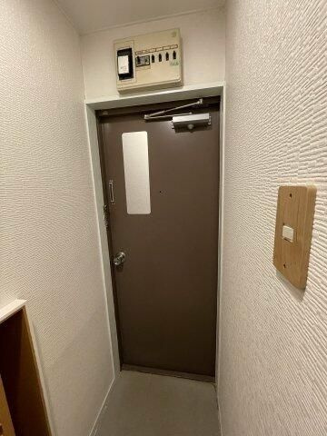 ヴィラージュ石神井の玄関