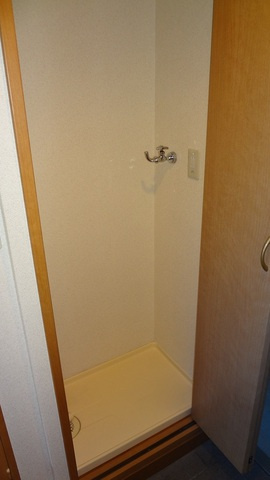 ロイヤルコート北野のその他|防水板