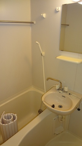 ロイヤルコート北野の浴室|バス