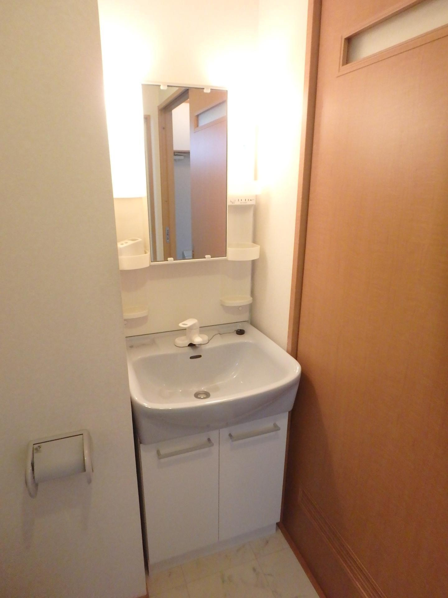 エストゥディオの独立洗面台