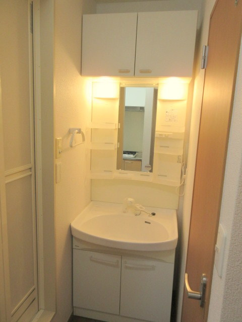 ヘーベル　フィオリーレの洗面所|忙しい朝にうれしいシャンプードレッサー