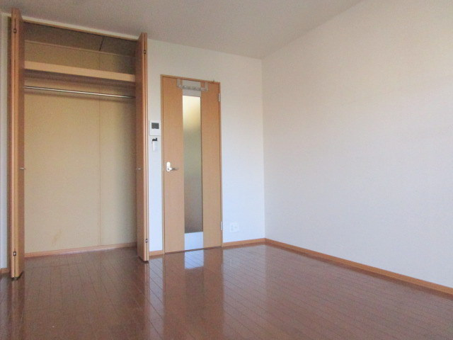 ヘーベル　フィオリーレの内装|バルコニーから室内へ