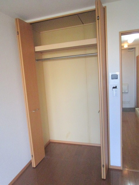 ヘーベル　フィオリーレの収納|天井まで高さがあるクロゼット