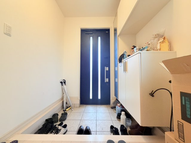 【太陽光付きオール電化】神栖市大野原中古物件【長期優良住宅】の玄関