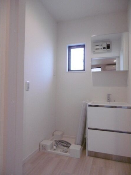 SEVEN’S　BOX寿の洗面所