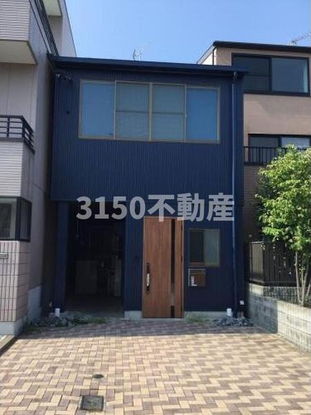 SEVEN’S　BOX寿の駐車場