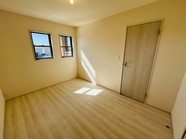 【Livele Garden】　小山市中久喜　第１　全5邸の洋室|〇４号棟　洋室　6帖〇
お子様ひとりひとりにお部屋を持たせることができます♪
2026年2月撮影