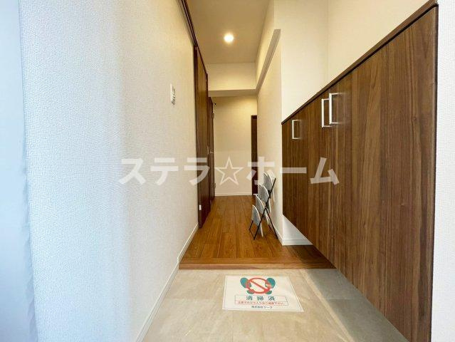 高殿コーポの玄関|ゆったりとした玄関です