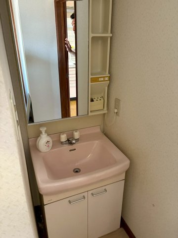 売下宿　帯広市西18条南5丁目の独立洗面台