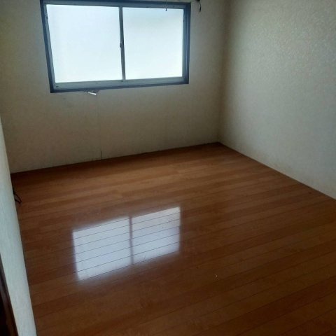 花園東中古戸建ての洋室