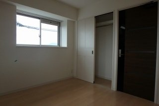 Ｌａｇｏａ湖東の洋室