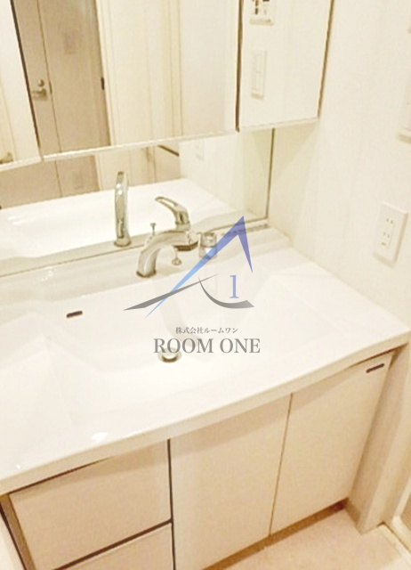 EPIC Higashi Nihonbashi Residenceの洗面所|洗面台です。
