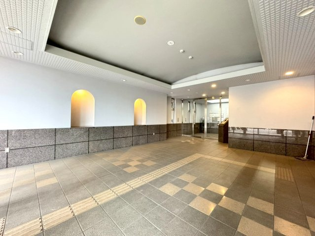 ◆２０２５年４月リフォーム完了◆駅徒歩４分◆４ＬＤＫ住戸◆２面バルコニー◆フォルクローレ瀬田のエントランス|エントランス