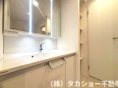 【独立洗面台】 | グリーンハイム検見川　9号棟 | 独立洗面台で身支度をすべて済ませてしまいましょう